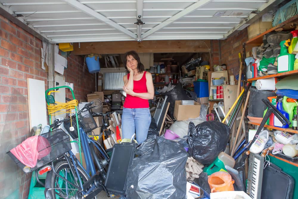 How long does it take to clean out a garage 