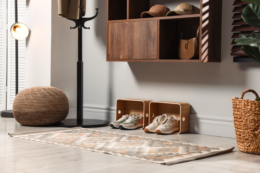 Are flexible, reactive cleaners messy